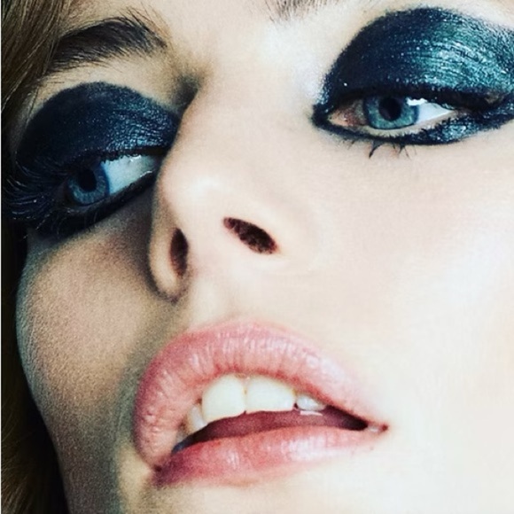 Rockins Cosmetics Hot Mess Glitter Gel Eye Pens Box Set - Picture 10 of 15